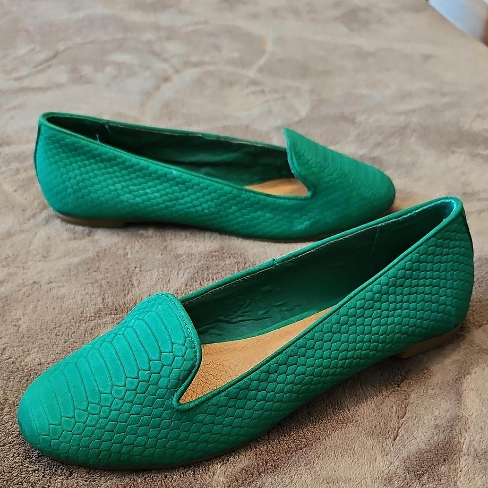 Steve Madden STEVEN Emerald Textured Loafers 6.5